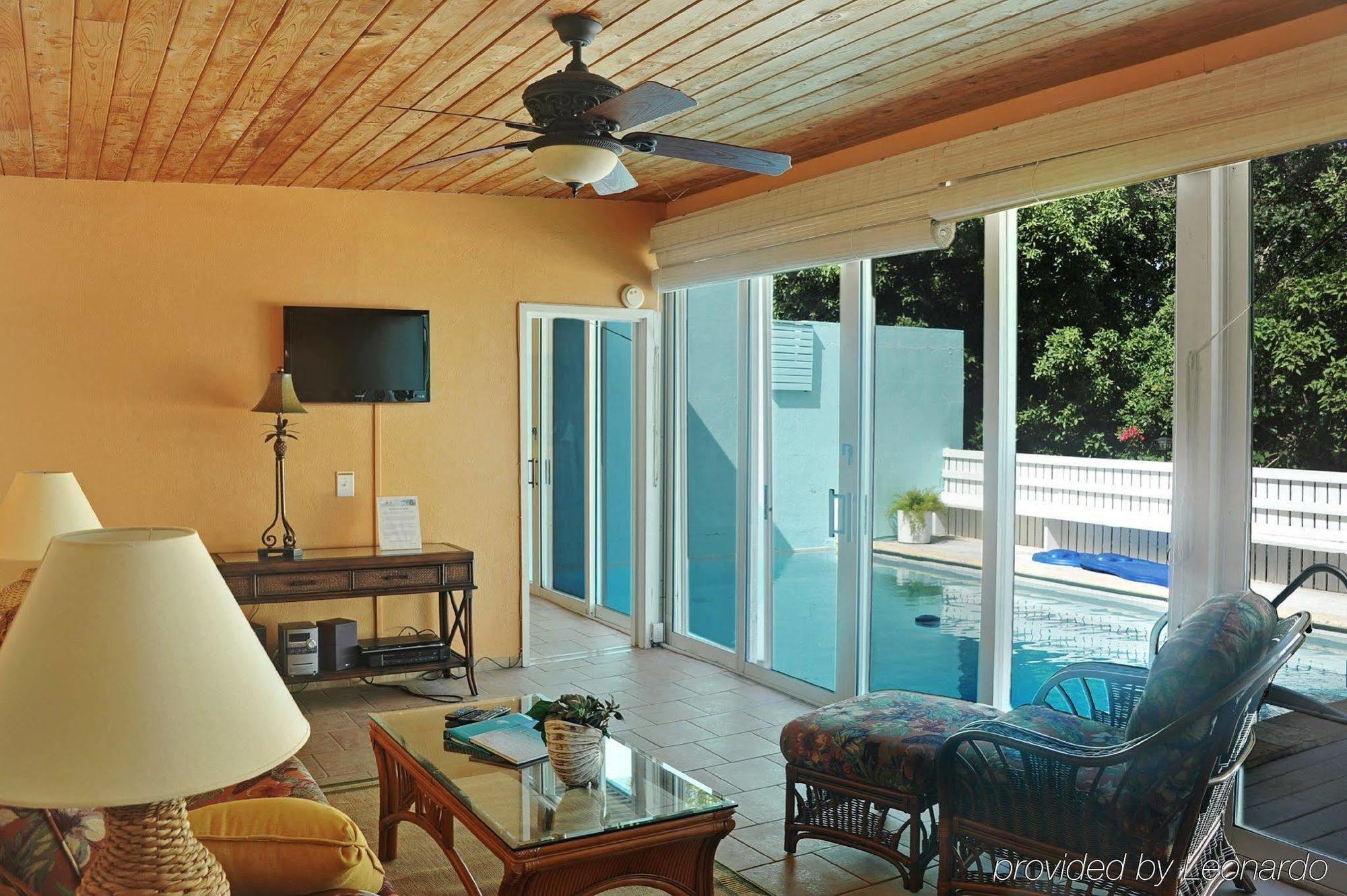Pavilions And Pools Condo Villas Mandal Стая снимка
